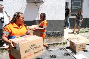 Departure of the TRE's unas from the Botanical Garden in Rio de Janeiro