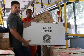 Departure of the TRE's unas from the Botanical Garden in Rio de Janeiro