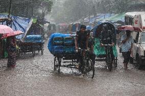 Heavy Rain In Dhaka