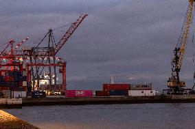 U.S. Port Strike Ends