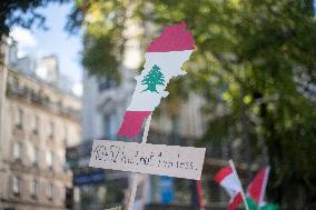 Demonstration In Support Of Lebanon And Palestine - Paris