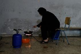 Southern Beirut Lebanese Find Refuge At School - Lebanon