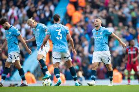 Manchester City FC v Fulham FC - Premier League