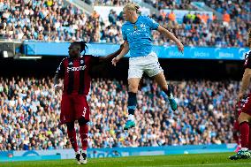 Manchester City FC v Fulham FC - Premier League