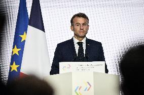 Press conference of Emmanuel Macron at Grand Palais FA