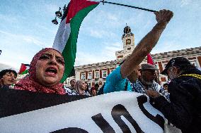 Protest In Madrid Against Israel's Attacks On Gaza And Lebanon