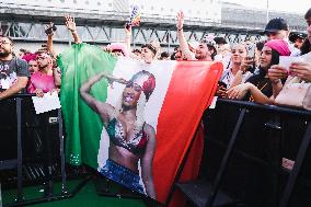 The Audience Of Nicki Minaj Concert In Milan