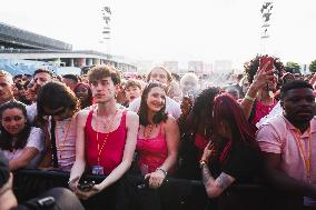 The Audience Of Nicki Minaj Concert In Milan