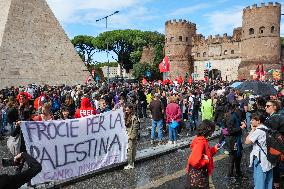 Pro-Palestinian Protest Marks 1st Year Of Gaza War - Rome