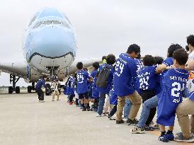 Jet-pulling event at Narita airport