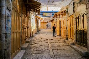 General strike in Hebron to protest Israeli air raid on Tulkarem refugee camp