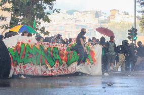 Police Clashes With Protesters At Pro-Palestine March - Rome