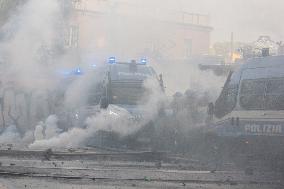 Police Clashes With Protesters At Pro-Palestine March - Rome