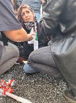 Police Clashes With Protesters At Pro-Palestine March - Rome