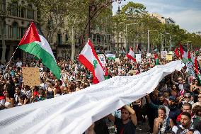 Demonstration In Support Of Palestine And Liban - Madrid