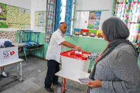 Tunisians Vote In Presidential Election