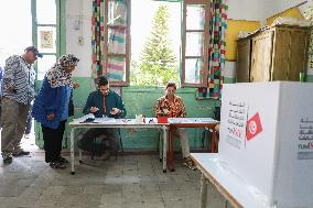 Tunisians Vote In Presidential Election