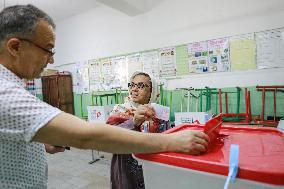 Tunisians Vote In Presidential Election