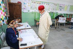 Tunisians Vote In Presidential Election