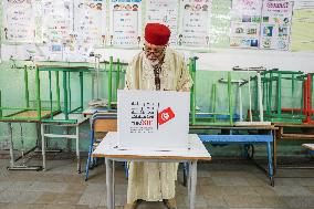 Tunisians Vote In Presidential Election