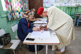 Tunisians Vote In Presidential Election