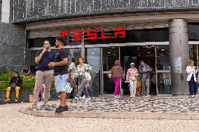 Tesla Store In Lisbon