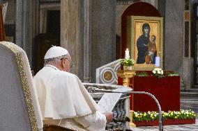 Pope Francis Leads Rosary Prayer For Peace - Rome