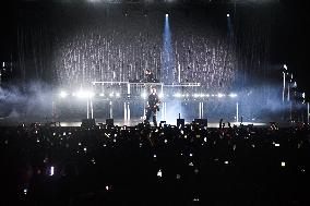 B.I Performs At The Zenith - Paris