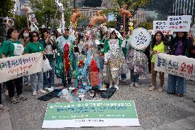 Environmental Activists Rally In Seoul To Urge Global Action On Plastic Pollution Ahead Of International Treaty