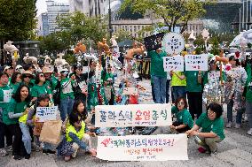 Environmental Activists Rally In Seoul To Urge Global Action On Plastic Pollution Ahead Of International Treaty