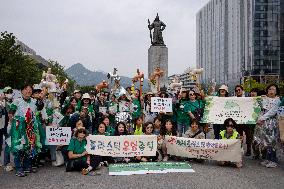 Environmental Activists Rally In Seoul To Urge Global Action On Plastic Pollution Ahead Of International Treaty