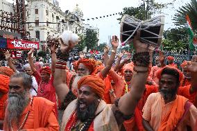 Hindu Holy Men Protest In India