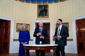 Joe Biden in a yahrzeit candle lighting - Washington