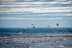 Kitesurfing on the North Sea