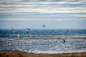 Kitesurfing on the North Sea