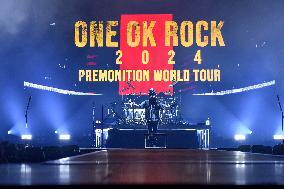 One Ok Rock In Concert - Paris