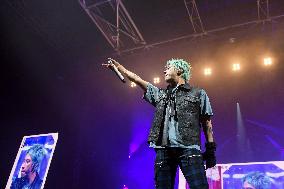 One Ok Rock In Concert - Paris