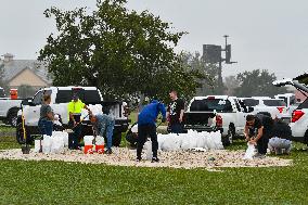 Residents Of Orange County, Florida, Are Collecting Sandbags