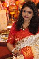 Bengali Hindus Celebrate The Durga Puja Festival In Mississauga, Canada