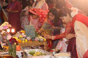 Bengali Hindus Celebrate The Durga Puja Festival In Mississauga, Canada