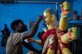 Last Minute Preparation Of Durga Puja In Bangladesh