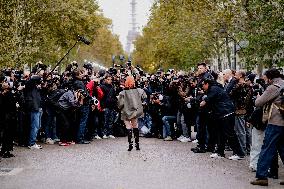 PFW - Stella McCartney Street Style