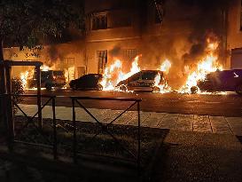 Four Police Cars Set On Fire In Front Of Cavaillon Police Station - Vaucluse