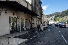 Police Cars Set On Fire In Front Police Station Aftermath - Cavaillon