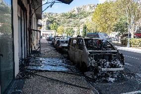 Police Cars Set On Fire In Front Police Station Aftermath - Cavaillon