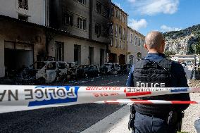 Police Cars Set On Fire In Front Police Station Aftermath - Cavaillon