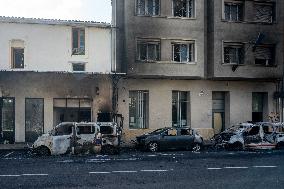 Police Cars Set On Fire In Front Police Station Aftermath - Cavaillon