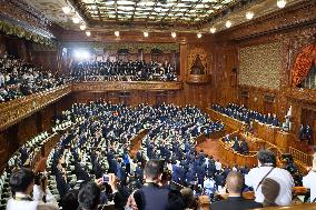 New PM Dissolves Lower House Of Parliament - Tokyo