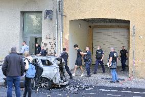 A Handcuffed Suspect Surrounded By Police Officers Leaves The Police Station - Cavaillon