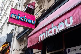 Gad Elmaleh To Buy Chez Michou Cabaret  - Paris